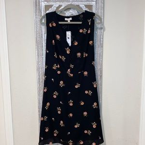 Plus size Dia & Co black sleeves floral dress size 1x